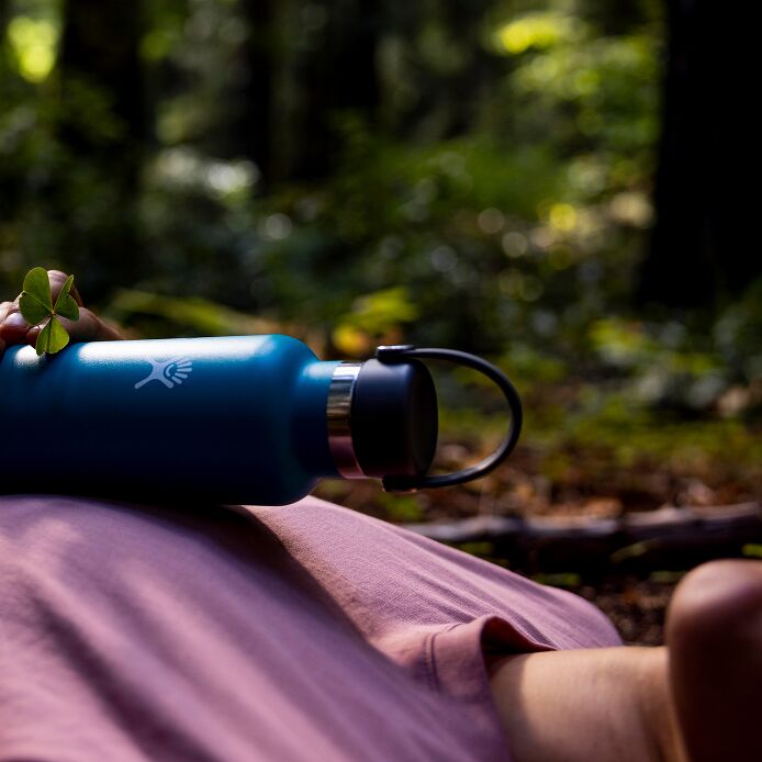 Hydro Flask 0,7 Liter Isolierflasche 24 OZ Standard Mouth Flex Cap