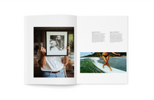 Lade das Bild in den Galerie-Viewer, Blue-Yearbook-2021-Surf-Travel-Creative-Living-Magazin-Buch-8
