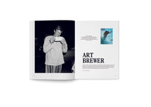 Lade das Bild in den Galerie-Viewer, Blue-Yearbook-2019-Surf-Travel-Creative-Living-5
