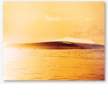 Lade das Bild in den Galerie-Viewer, Golden Indo Fotoprint by Pete Frieden - Highend Alu-Dibond Surf Bild - 60 x 40 cm
