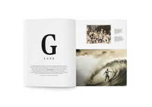 Lade das Bild in den Galerie-Viewer, Blue-Yearbook-2020-Surf-Travel-Creative-Living-17
