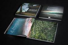 Lade das Bild in den Galerie-Viewer, Archipel-der-Wellen-Auf-Abenteuerreise-durch-Indonesien-Buch-Bildband-von-Stefan-Götzelmann-5
